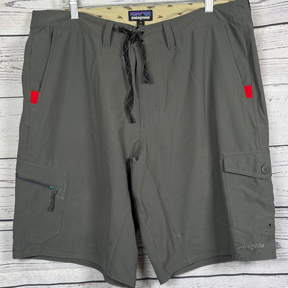 Patagonia Men's Dark Gray Cargo Shorts size 38